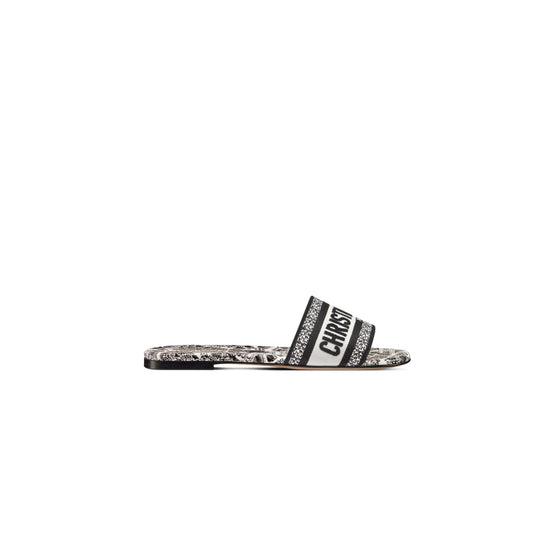 KCQ209KPYS15W - Women's Sandals - 15W Off White & Black